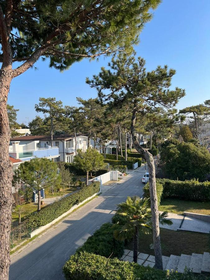 Villa Vittoria Lignano Sabbiadoro Exterior foto